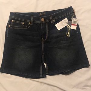 Seven Buckley denim shorts size 14 NWT casual